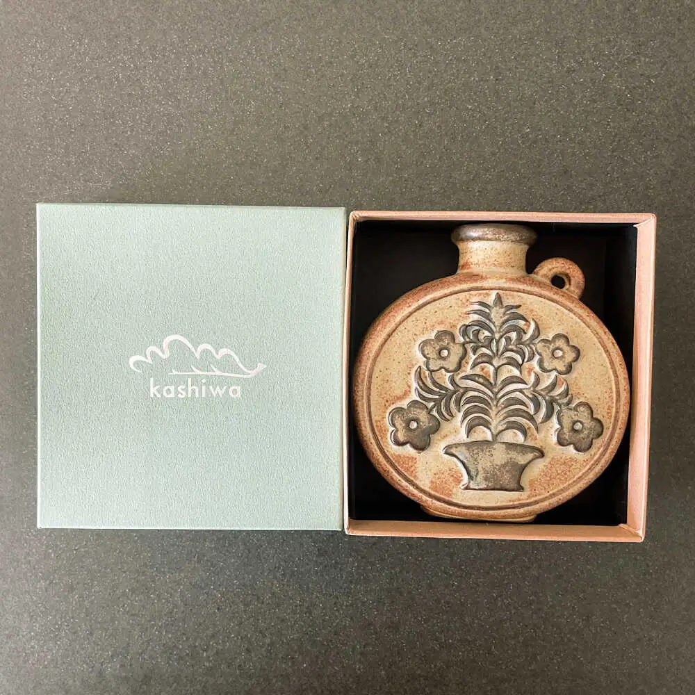 【瀬戸焼】一輪挿し グリップデザイン丸型 【かしわ窯】一輪挿し 花瓶 花器 インテリア [BBAJ004]