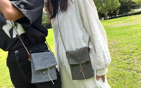 【ダークモカ】【紐：黒】リネン帆布のスマホショルダー スマホショルダーバッグ スマホ 帆布 リネン バッグ バック 斜め掛け シンプル ナチュラル【Jonico.handwork】 [AKGD002-23]