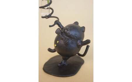 鉄工芸品 まん丸ねこちゃんのいちりんざし 手作り 鉄製 白川町 / 鉄の造形工房のぶアート＆クラフト[AWAU002]