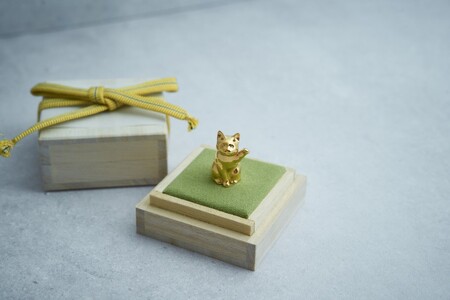18金の招き猫 開運 黄金の縁起置物 / K18イエローゴールド25g 手のひらサイズの可愛いオブジェ / K18-BC001