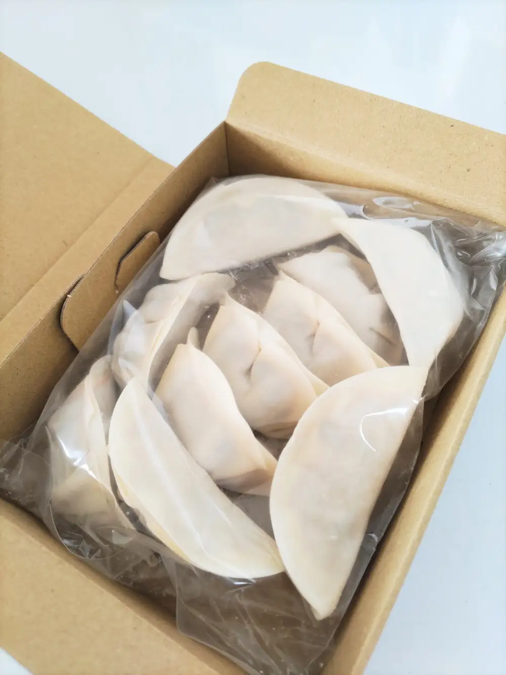 【食感と昆布だしにこだわり】 お酒によく合う餃子2種セット40個(野菜餃子1箱10個×2箱・スパイシーカレー餃子1箱10個×2箱) | 食べ比べ 詰め合わせ カレー餃子 野菜餃子 冷凍餃子 おつまみ グルメ お取り寄せ