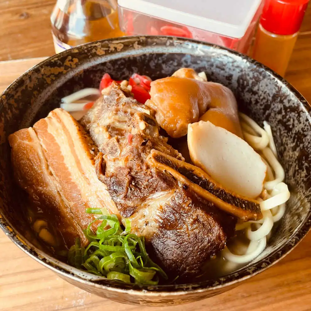 沖縄そば 【肉ぜんぶ盛り！】だるまそば 4食セット (三枚肉・ソーキ・軟骨ソーキ・てびち)   BCAO001 そば 