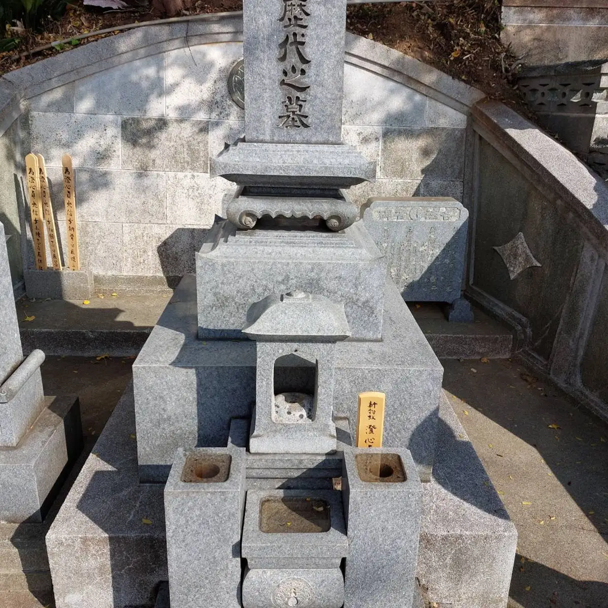 お墓の掃除代行サービス 年4回コース  IKTAA003 