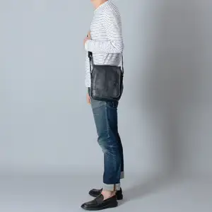 豊岡鞄　皮革縦型フラップSD（ブラック） 696973