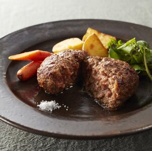 メディアで紹介される人気店！ 国産 和牛 お肉屋さんの手作り 肉総菜 3種セット詰合せ　合計9個（和牛コロッケ・和牛メンチ・かずさ和牛ハンバーグ）| かずさ和牛工房 ジャパンフードセレクション 金賞 肉専門店 牛肉 牛 肉 にく 和牛 かずさ和牛 国産 ハンバーグ コロッケ メンチカツ お惣菜 セット 詰合せ お弁当 おつまみ 揚げ物 オススメ 千葉県 君津市 きみつ