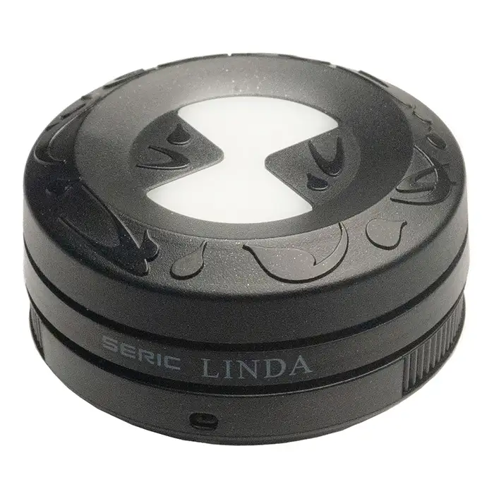 自然光の美顔ライト LINDA | セリック リンダ メイク 化粧 持ち歩き 小型ライト ミニライト 軽量 充電可能 埼玉県 越谷市
