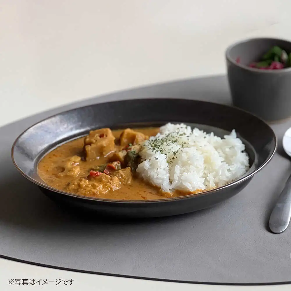 【瀬戸焼】リムカレー皿（白萩）【株式会社カネ三商店】 / 皿 食器 カレー皿 / 瀬戸市[BBDD001]