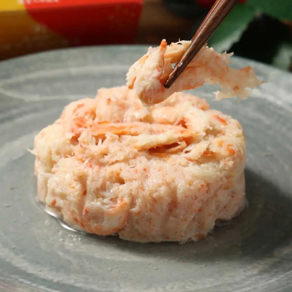 紅ずわいがに ほぐし脚肉入り缶詰 6個セット / 缶詰 かに カニ 蟹 小浜市 / ママーストアー[BFCO009]