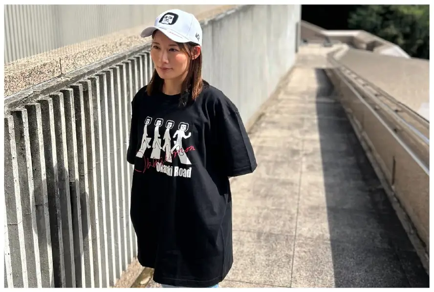オカザえもん 公認エンジョイコーデ セット XL キャップ 白 Tシャツ 黒