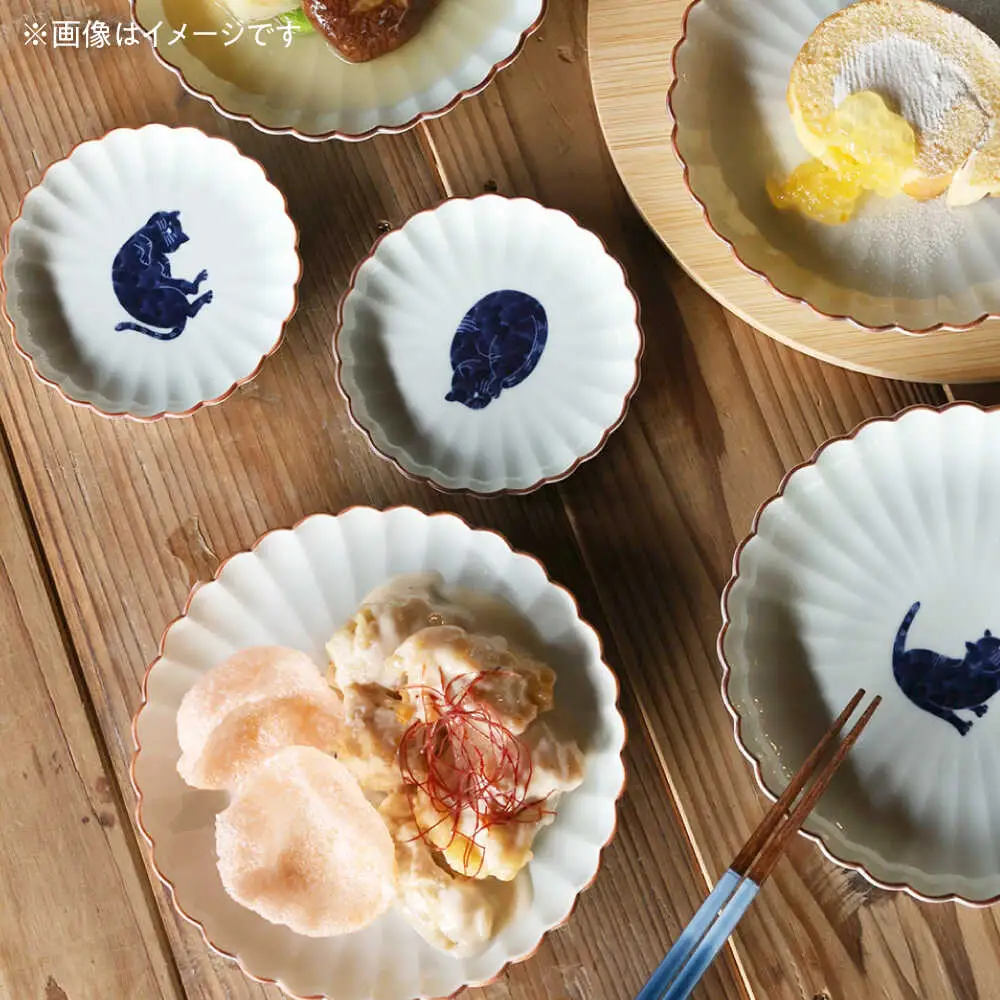 【波佐見焼】呉須猫 小皿 〈背伸び〉 3点セット 食器【西海陶器】[OA476]