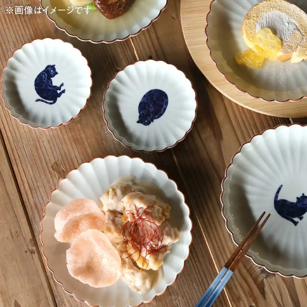 【波佐見焼】呉須猫 小皿 〈我慢〉 3点セット 食器【西海陶器】[OA478]