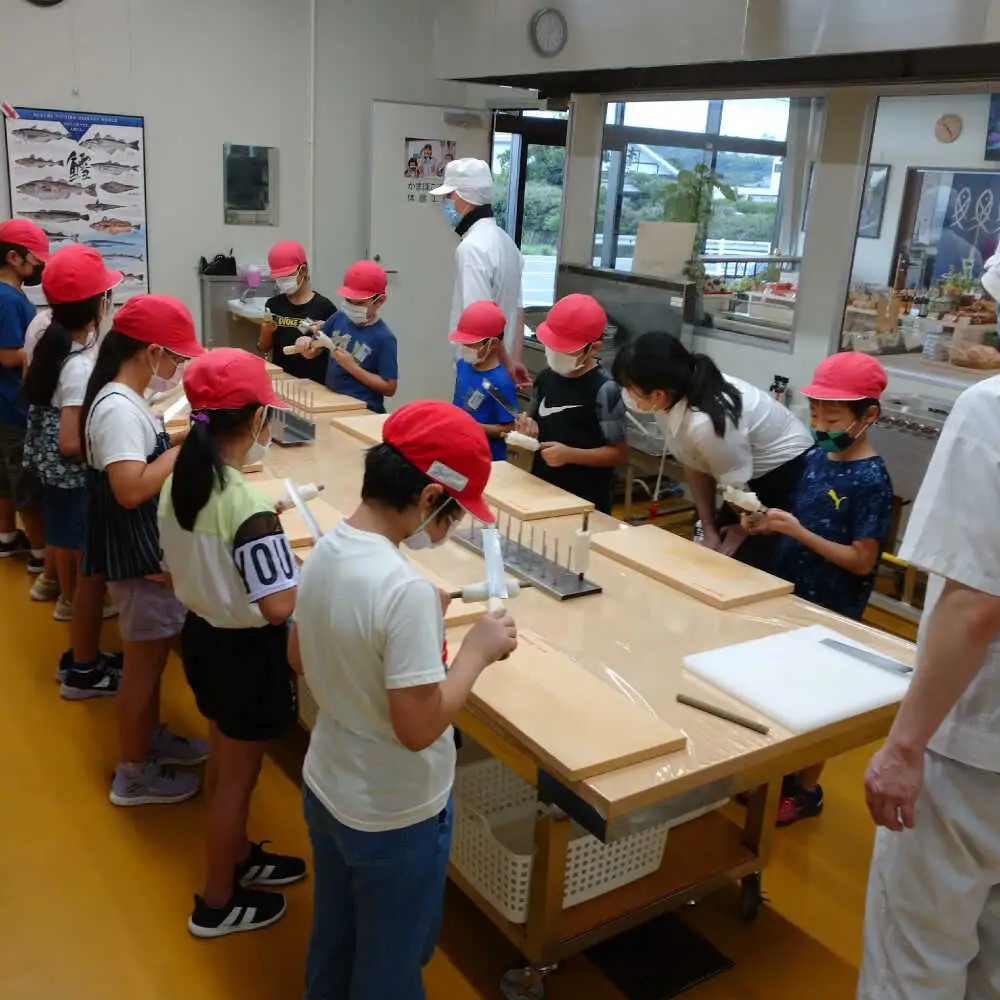 【Cコース】おいしい出来たて かまぼこ作り体験 / カマボコ 蒲鉾 練り物 焼きちくわ 揚かまぼこ 魚そうめん / 南島原市 / しきしま蒲鉾[SAR015]
