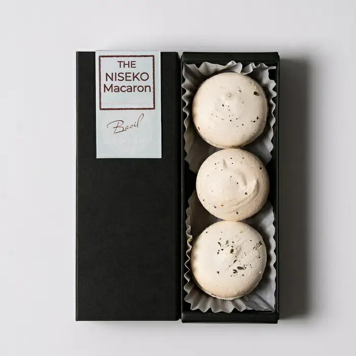 The NISEKO Macaron ニセコマカロン（菊芋・バジル）３個入り×２種セット【26003】