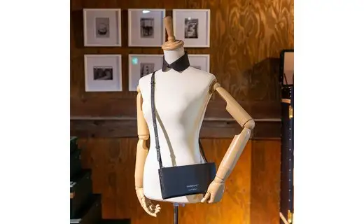 豊岡財布 トラベルモバイルショルダーL ブラック