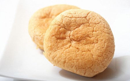 チーズケーキ「胡桃の醍醐味」＆餡バタサンドブッセ「ほのか」のセット｜御菓子処花岡