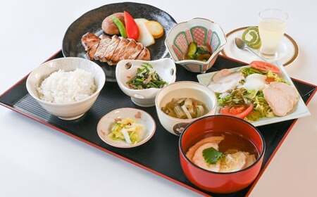 【平日限定】 カダルテラス金田一 1泊2食付き ペア宿泊券 （和室） ／ 温泉 金田一温泉 サウナ 旅行 宿泊 宿泊チケット 旅行チケット チケット トラベル ホテル 旅館 観光 国内旅行 旅行券 宿泊券 和室 岩手県 二戸市