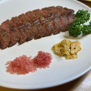 新感覚つぶつぶ食感！フィンガーライム　100ｇ（約7～14本）フルーツ 果物 国産 柑橘 フルーツキャビア 森のキャビア デザート 希少 鈴園 愛知県 常滑市