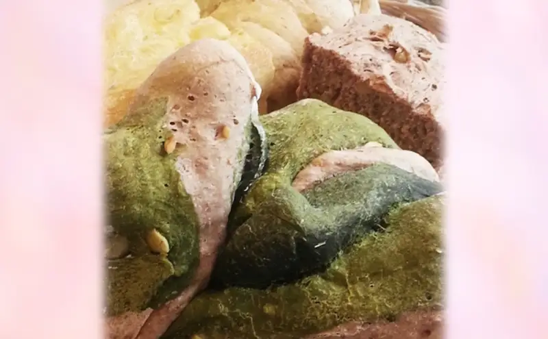 パリットフワット　クレヨン　パン 朝ご飯 ランチ おやつ 手作り 生地3種類 華やかな色 パリットフワット 文京区 東京