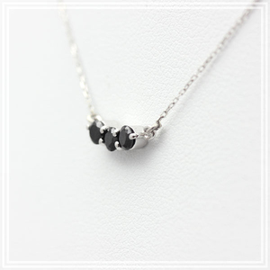 ネックレス プラチナ PT900 ブラックダイヤモンド 3石 0.3ct スリーストーン レディース ペンダント 両吊り クリスマス ジュエリー【f032-pt】 ALPAZ180
