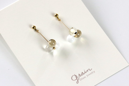 3tenピアス 【白mix】ガラスジュエリー Glass Jewelry grain アクセサリー 秋田