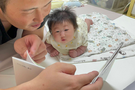 [定期便／12ヶ月 (全12回)] 赤ちゃん (0歳児) 向け絵本セット《絵本講師有資格者が厳選 毎月1冊届く》子育て 育児 [0907]