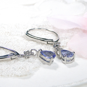 ピアス プラチナ Pt900 タンザナイト ダイヤモンド 0.06ct フレンチフックピアス レディース ペアシェイプ 雫 揺れるピアス キャッチレス クリスマス 12月 誕生石 ジュエリー 【f284-pt-ps-ta】 ALPAZ194