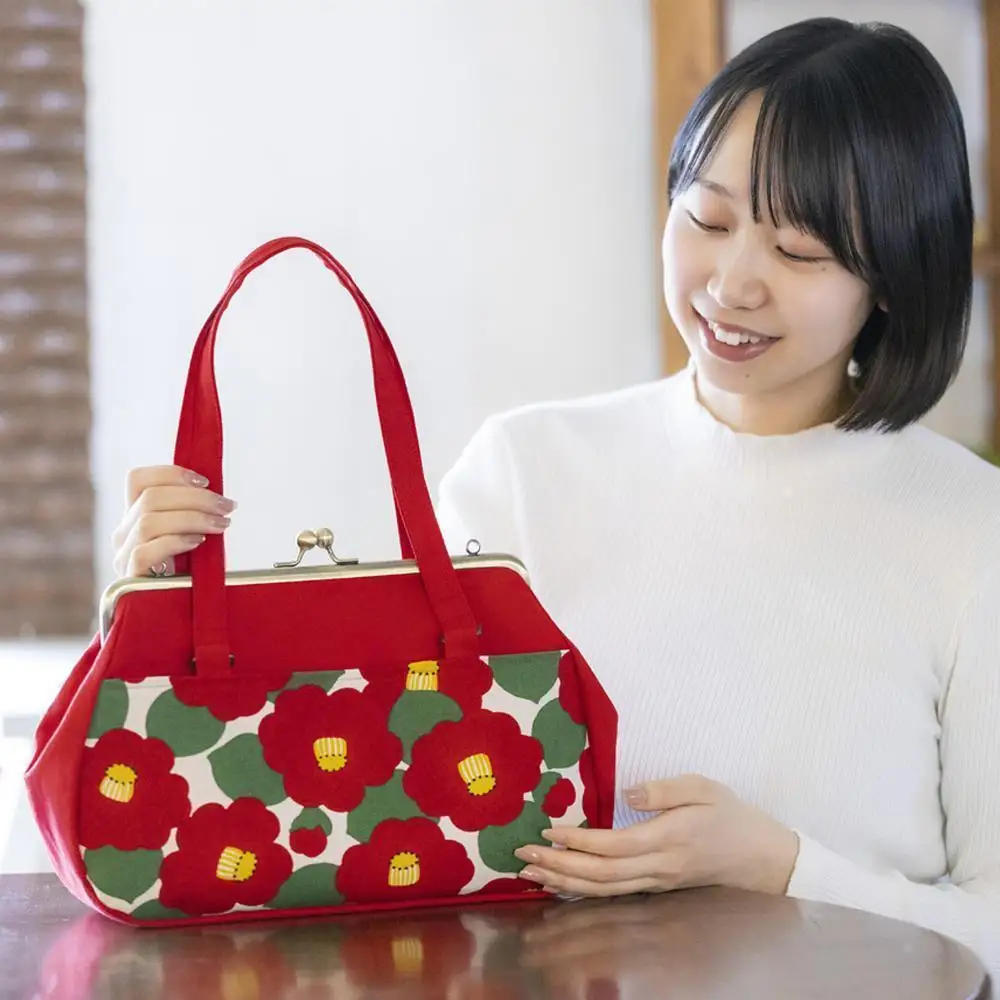 【ハリネズミ レッド】つらくてがんばれない時、「まぁ、このバッグだけは、かわいいわー」と少し元気になってもらえる。そんな想いを込めて、ひとつひとつ手作りでつくるハンドバッグ。Handmade Handbags by G3sewing がま口バッグ【手提げ ハンドメイド ギフト 母の日 誕生日 お祝い 30代 40代 50代 60代 女性 レディースバッグ 三重県 四日市市 ふるさと納税】