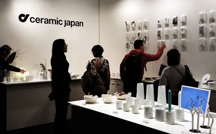 【瀬戸焼】スーパーバッグ#3 花器 ホワイト 【セラミック・ジャパン】 / 花瓶 インテリア ギフト プレゼント / 瀬戸市[BBBC021]