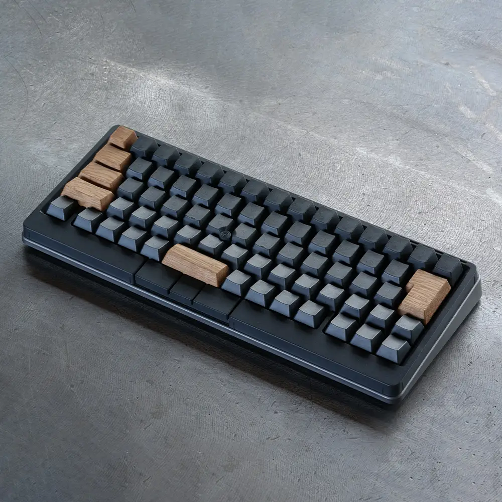 HHKB Studio専用 木製キートップ 日本語配列 オーク ／ HHKB Studio キートップ 木製キーボード オーク 無垢材 キーキャップ 木目 デザイン カスタムキーボード 静音タイピング 打鍵音改善 タイピング快適化 手触り ナチュラル素材 デスク環境 おしゃれガジェット 日本製 精密加工 ハンドメイド 経年変化 広島県 No.1231-02