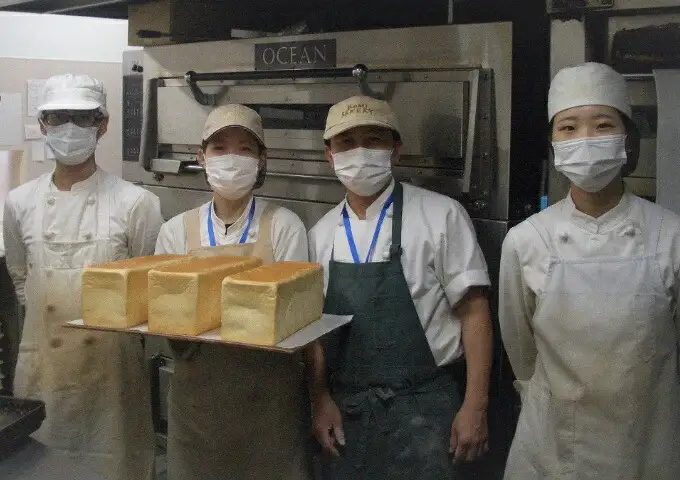 食パン 食べ比べセット 3斤 パン 詰め合わせ 食パン 朝食 ご当地グルメ 美味しいパン ベーカリー 冷凍 国産小麦 おいしい ぱん パンセット