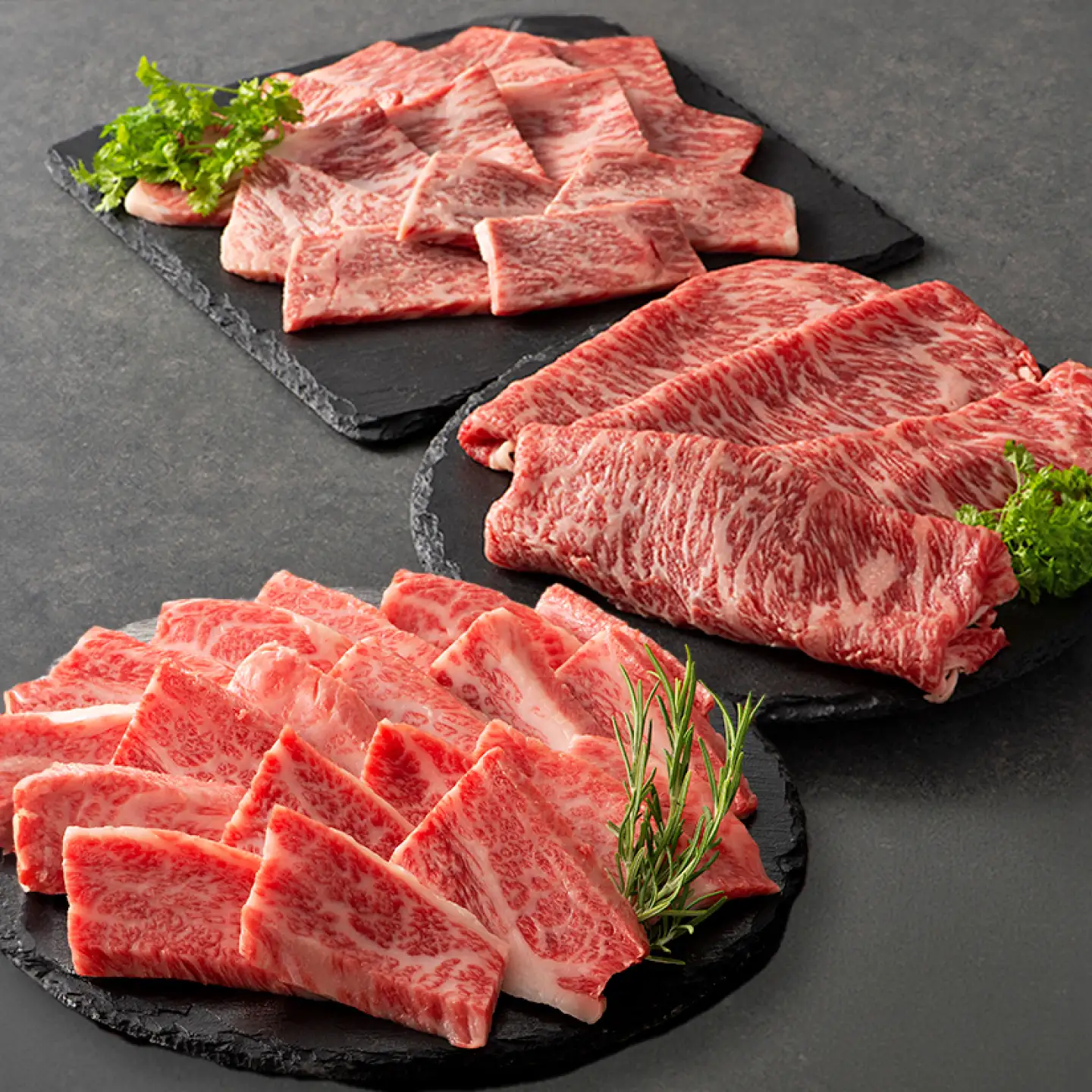 くまもと黒毛和牛【藤彩牛】厳選3種食べ比べ 計約700g（バラ焼肉用・ロース焼肉用・ローススライス）【亀井通産株式会社】[AYBQ091]