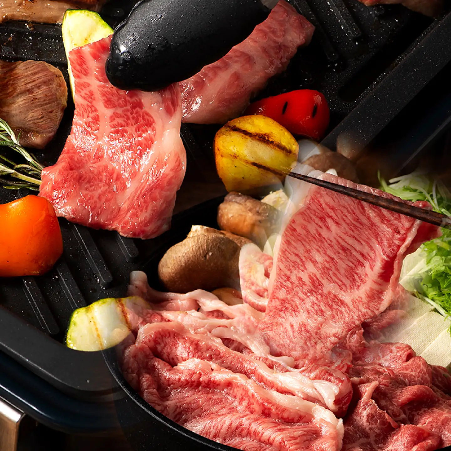 くまもと黒毛和牛【藤彩牛】厳選3種食べ比べ 計約600g（バラ焼肉用・モモスライス・ローススライス）【亀井通産株式会社】[AYBQ092]