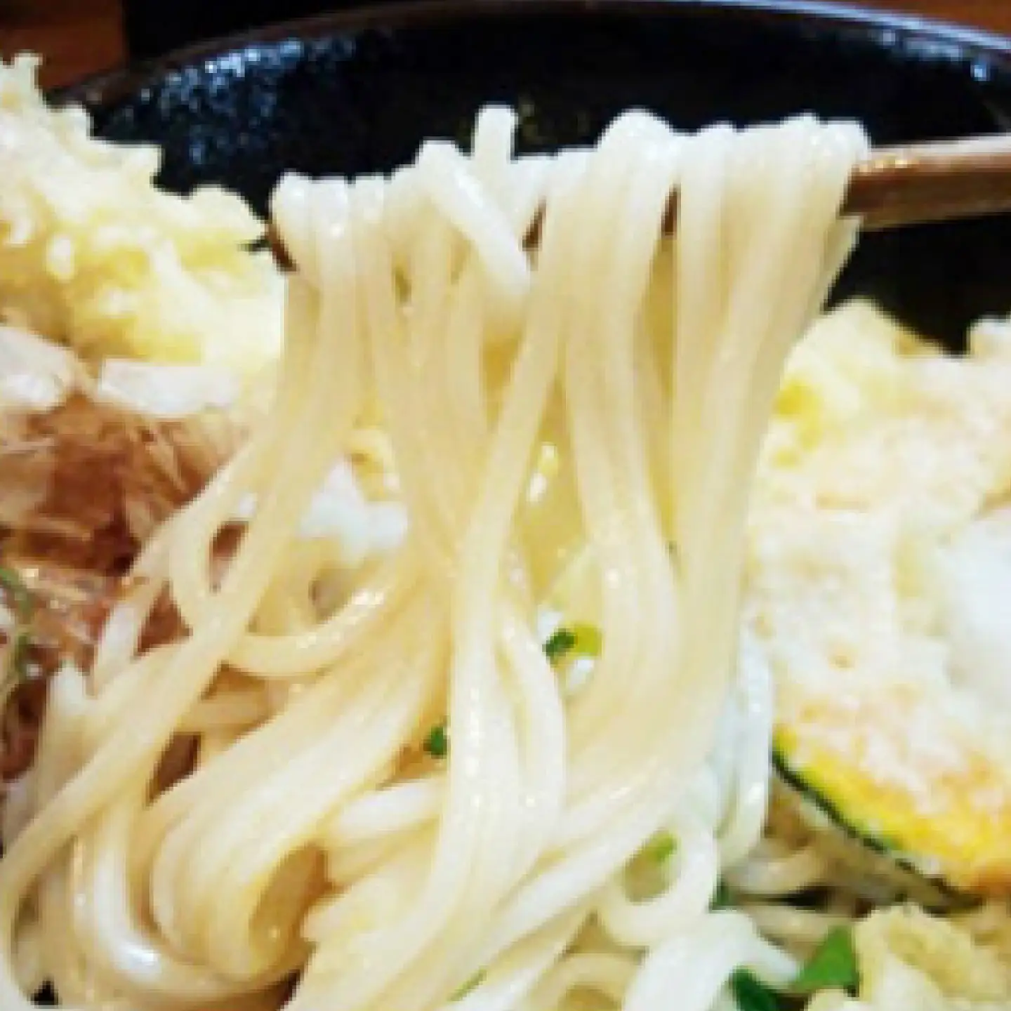 【昔ながらの手延ばし製法】手延べうどん 5束袋入り うどん ウドン 饂飩 うどん ウドン ウドン 手延べ 麺 乾麺 / 南島原市 / 高橋謙作製麺[SGY005]