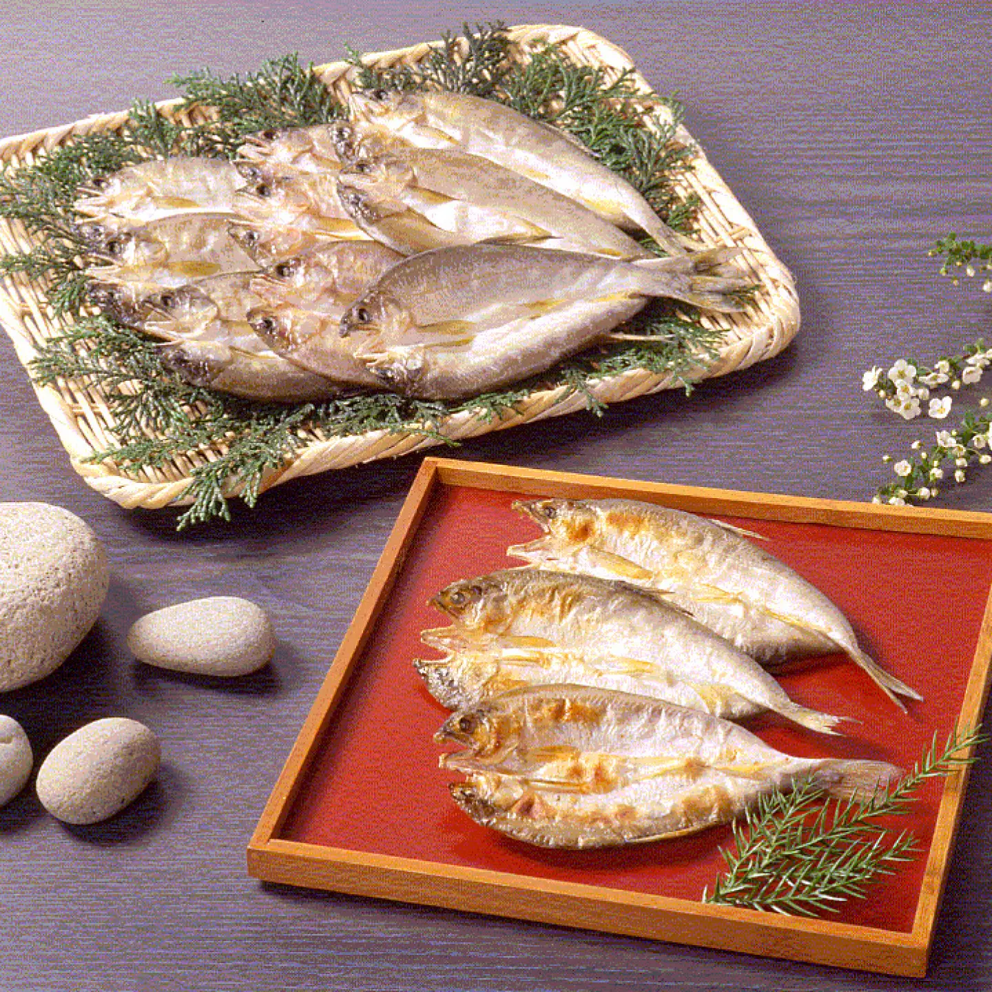 天日干し鮎ひらき10尾入 （冷凍/真空パック） 和食 鮎 天日干し 岐阜市 / 泉屋物産店[ANJN002]