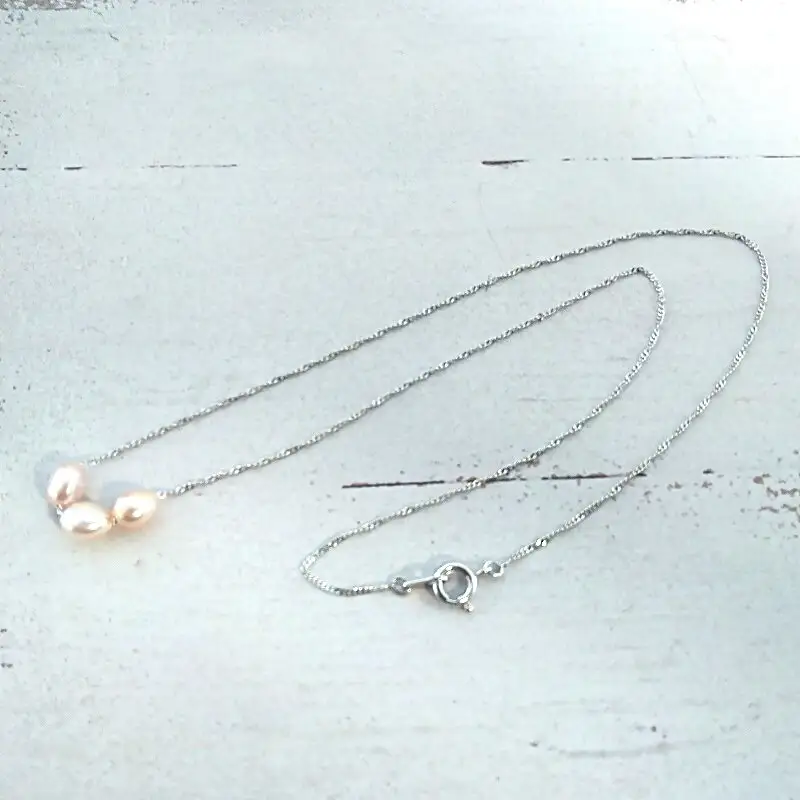 2126 淡水本真珠ネックレスバロック（オレンジ）・スルー3珠  黒真珠 デザインネックレス オシャレ パールアクセサリー エレガント プレゼント 結婚記念日 自分へのご褒美