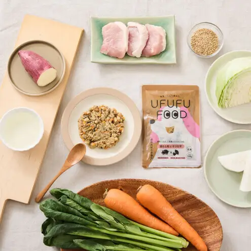 【福岡市】成犬用総合栄養食 食物アレルギーに配慮した 手づくりごはん UFUFU FOOD レトルト 豚もも肉とさつま芋4パック 犬用 いぬ