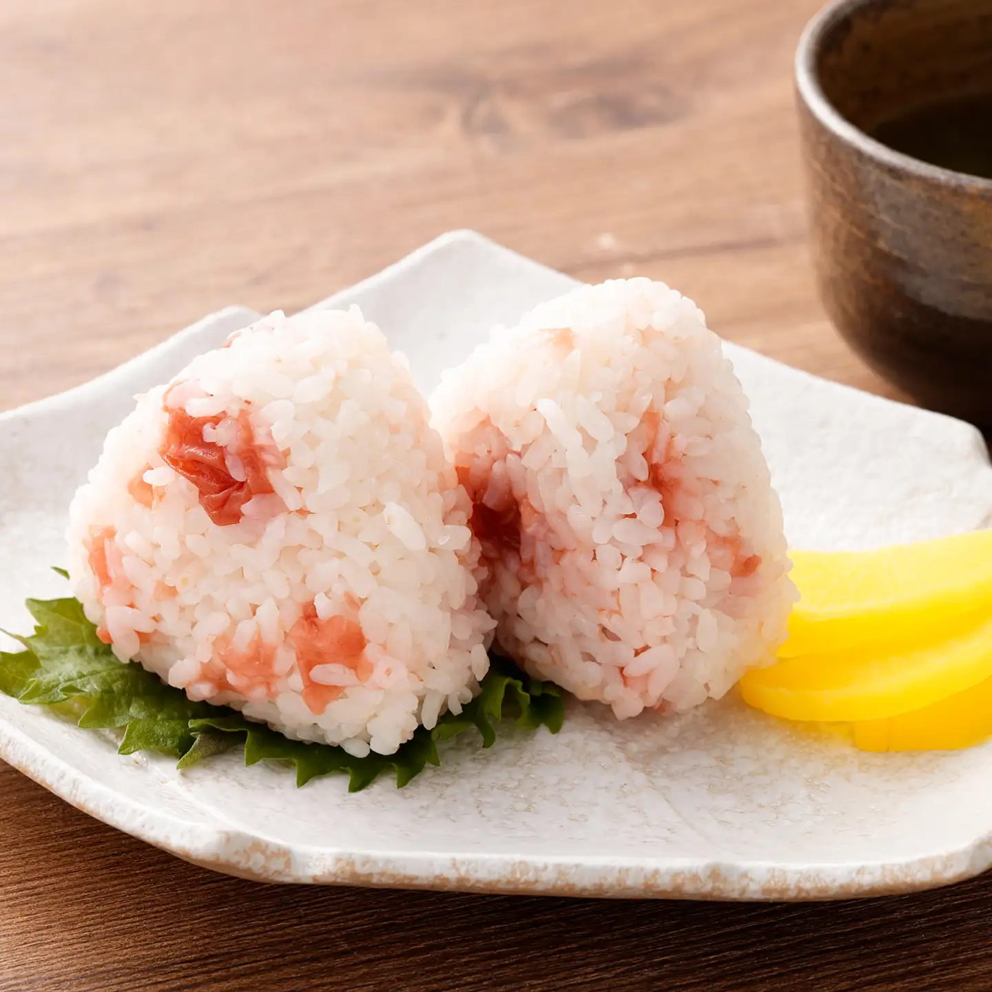 【全6回定期便】梅干し 七折小梅の梅干 900g プラケース・化粧箱付き / 梅 うめ 梅干し 梅干 うめぼし 小梅 しそ梅 紫蘇 梅 ウメ しそ しそ梅干し  赤しそ おにぎり 産地直送 お取り寄せ 贈答 愛媛県砥部町 / 農事組合法人ななおれ梅組合[BJAG015]