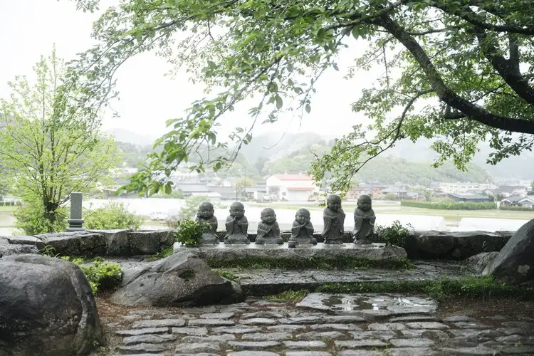 【四国初の樹木葬】奈良山霊苑 樹木葬（お一人様）第二期　普通区画【永代供養 樹木葬 墓じまい 合祀 納骨 お墓 供養 愛媛県 鬼北町 山下石材】