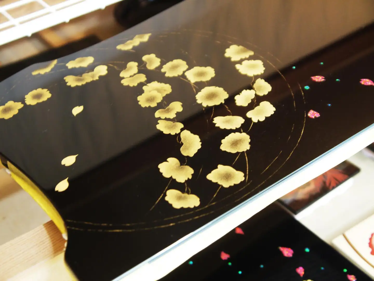 【真和楽器】京都伝統工芸による彩輝光蒔絵ピアノ「冬の笑美」モデル制作クーポン（210万円分）｜京都 伝統技術 ピアノ