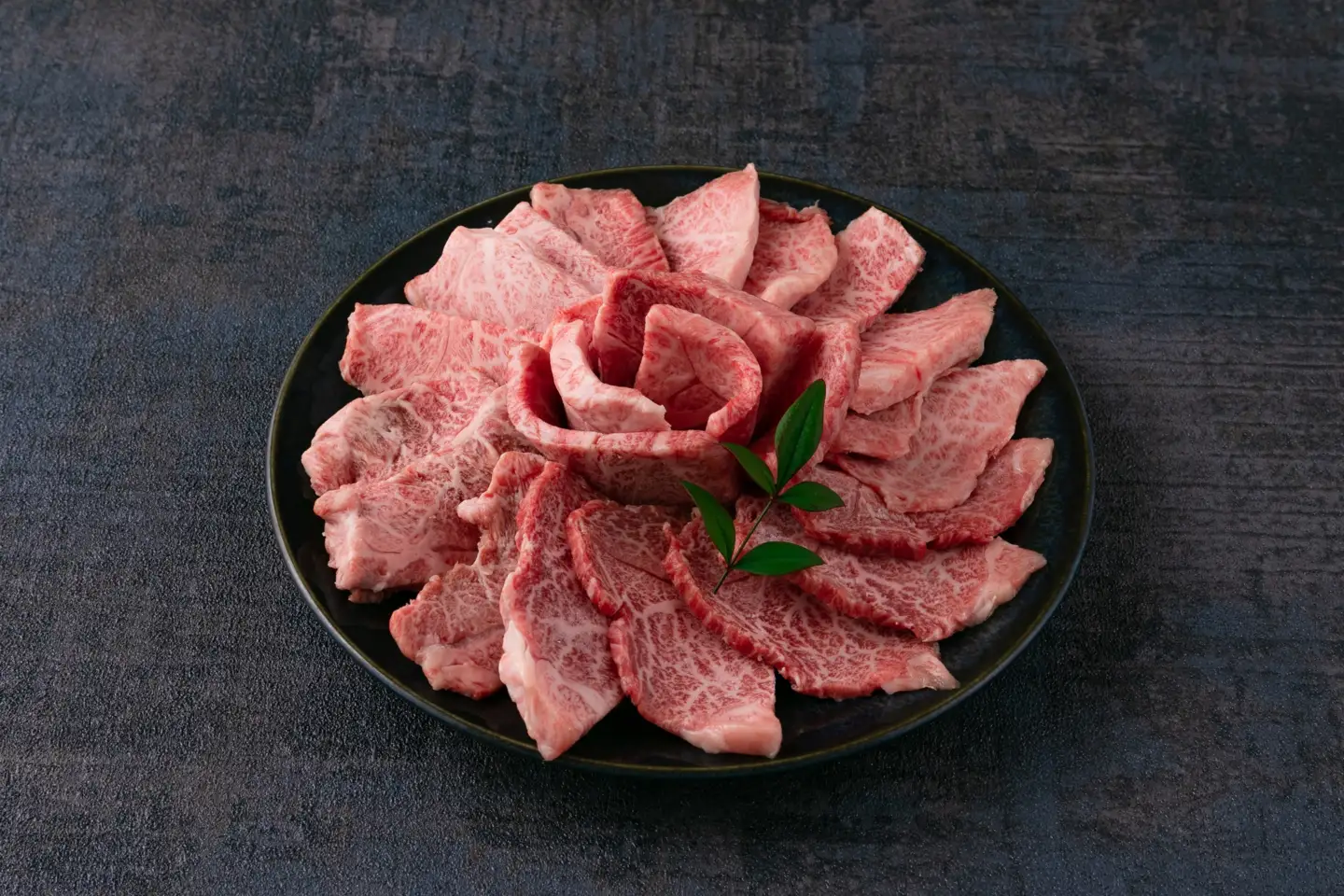 【定期便全6回連続】宮崎牛と豚・鶏 食べ比べセット 約8.3kg　MI633