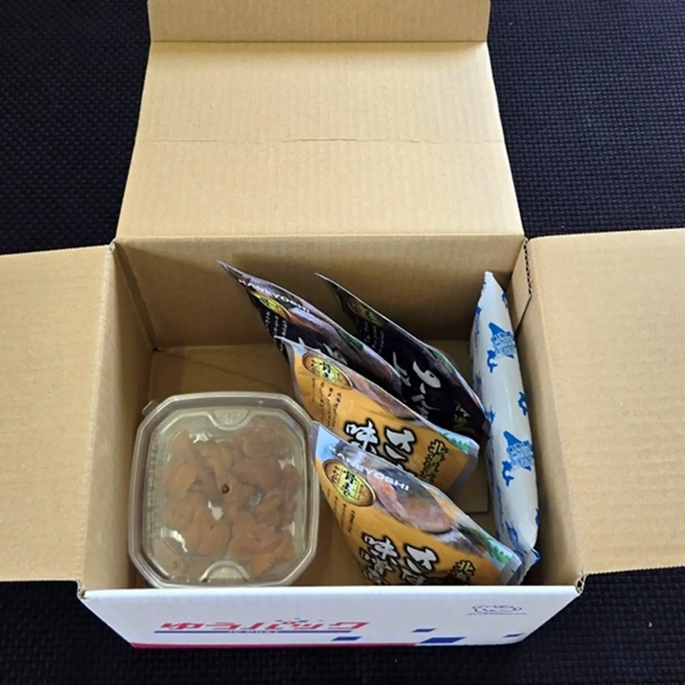 エゾバフンウニ塩水パック約60g～70g×1P・さんま旨煮×2P・さば味噌煮×2P[10月下旬以降発送] A-71057