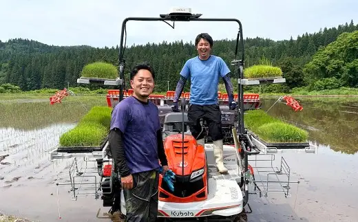 【R8新米予約】あきたこまち 5kg × 2袋 計10kg お米 米 こめ コメ 白米 白飯 飯 ご飯 おにぎり 国産 秋田県産 ブランド米 【 2026年10月上旬から2027年1月下旬発送予定 】