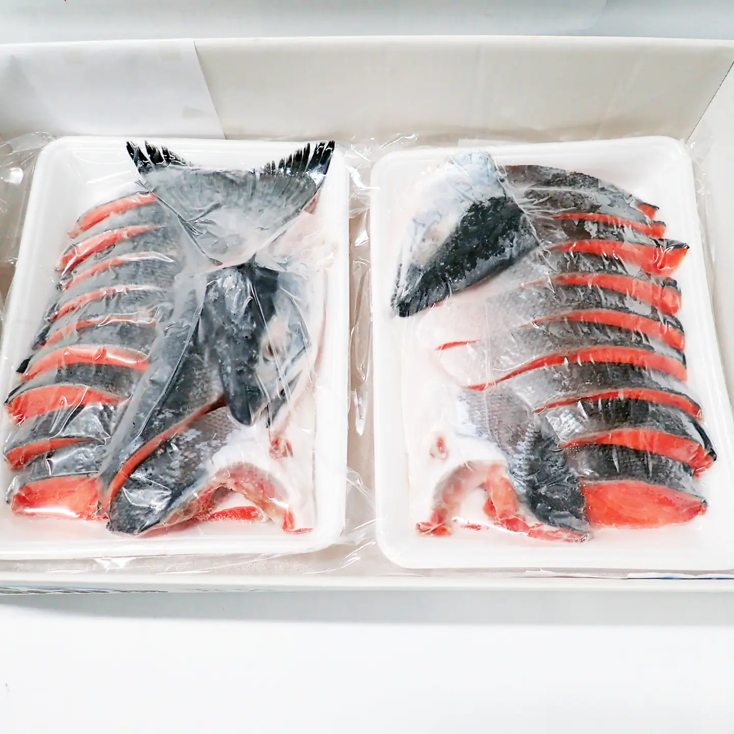 【北海道根室産】無添加天然紅鮭姿切り身(1尾分)約2kg(新物) C-14060