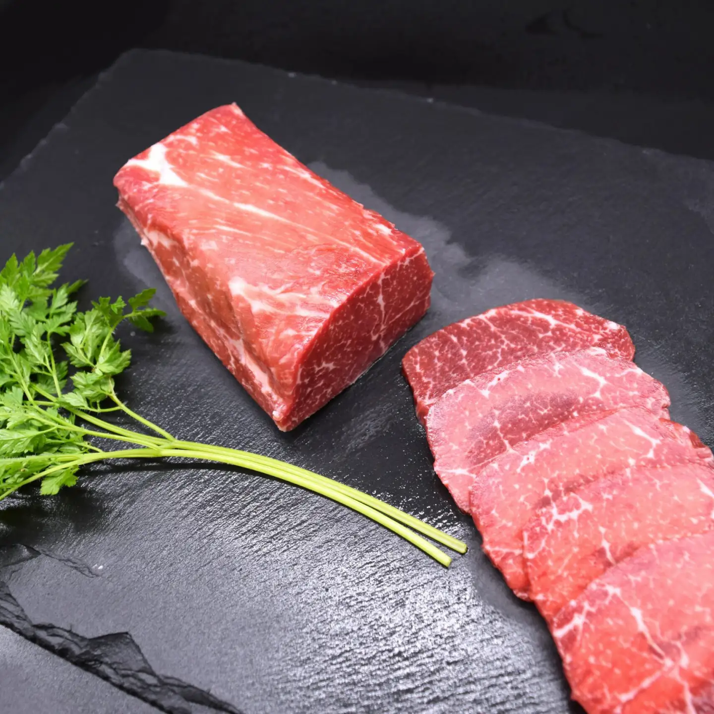 熊本 の 赤身馬刺し 約200g 【くまふる】[ZDY055]