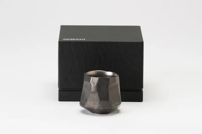 “ hikiZAN ”Premium Titanium Sake Vessel 2nd model【 日本酒 酒器 茨城県 日立市 】