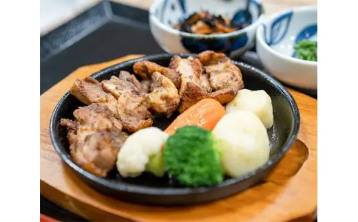山出憩いの里温泉 割引券 3000円 分 （ 宿泊 食事 レストラン） 商品券 お食事券 宇和海 愛媛県 愛南町 温泉 日帰り温泉 入浴券 温泉利用券 割引券 源泉かけ流し 弱アルカリ性 岩風呂 貸切風呂 家族風呂 愛媛 愛南町 南宇和 四国 宇和島 自然 川遊び キャンプ ドッグラン 疲労回復 リフレッシュ バイキング ハートinハートなんぐん市場