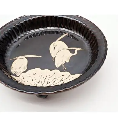 有田焼 福泉窯 飴釉銀彩鷺絵 三つ足皿【深海三龍堂】和食 懐石 会席 向付 菓子皿 銘々皿 中皿 和モダン 高級食器 陶磁器 ay108