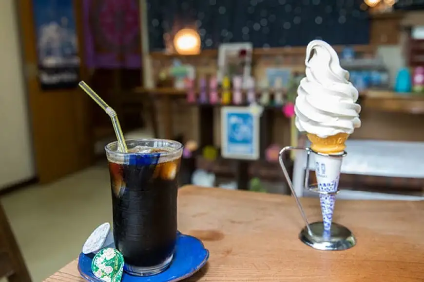 占い 数秘タロット鑑定 コーヒーセット付 30分程度  [城山の湧水 富山県 上市町 32280159] タロット 占い 数秘 コーヒー 珈琲 喫茶店 デザート チーズケーキ ソフトクリーム