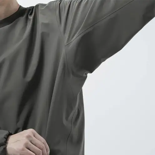 【QURULIFABRIC】Nanofiber pullover（SIZE:1）