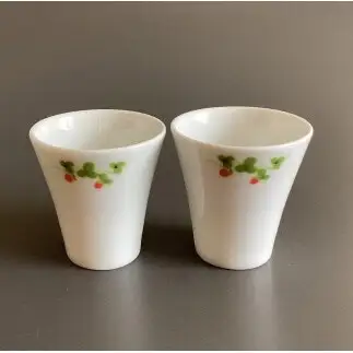 有田焼 おしゃれポット ミニカップ 2個 いちご【東洋セラミックス】 食器 ティーポット カップ コップ ティータイム セット いちご イチゴ 苺 かわいい お家カフェ au034